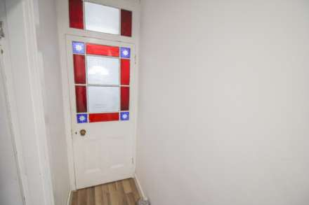 Centrally Located**3-4 Bedrooms**South Facing Garden**Motivated Seller**Well Presented Throughout**, Image 3