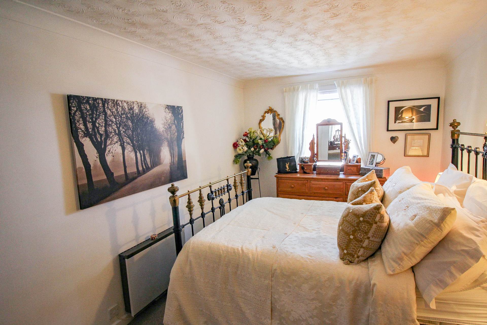 Madeira Court**Sea Front Location**Sea View**Beautifully Presented**, Image 13