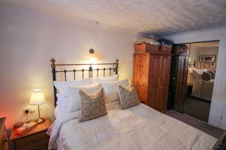 Madeira Court**Sea Front Location**Sea View**Beautifully Presented**, Image 12