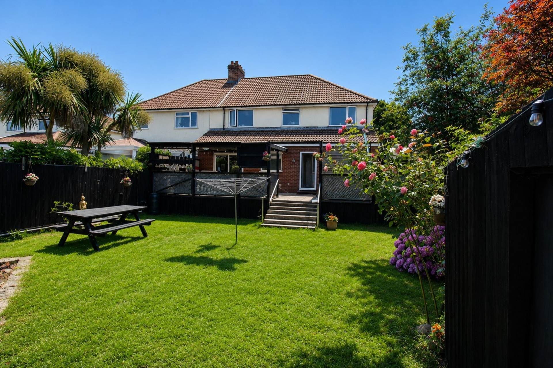 Locking Road**Home & Income** 6 Bedrooms**Great Location**, Image 18