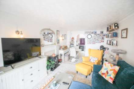 Madeira Court**Sea Front Location**Very Well Presented**Super Sea Views**, Image 3