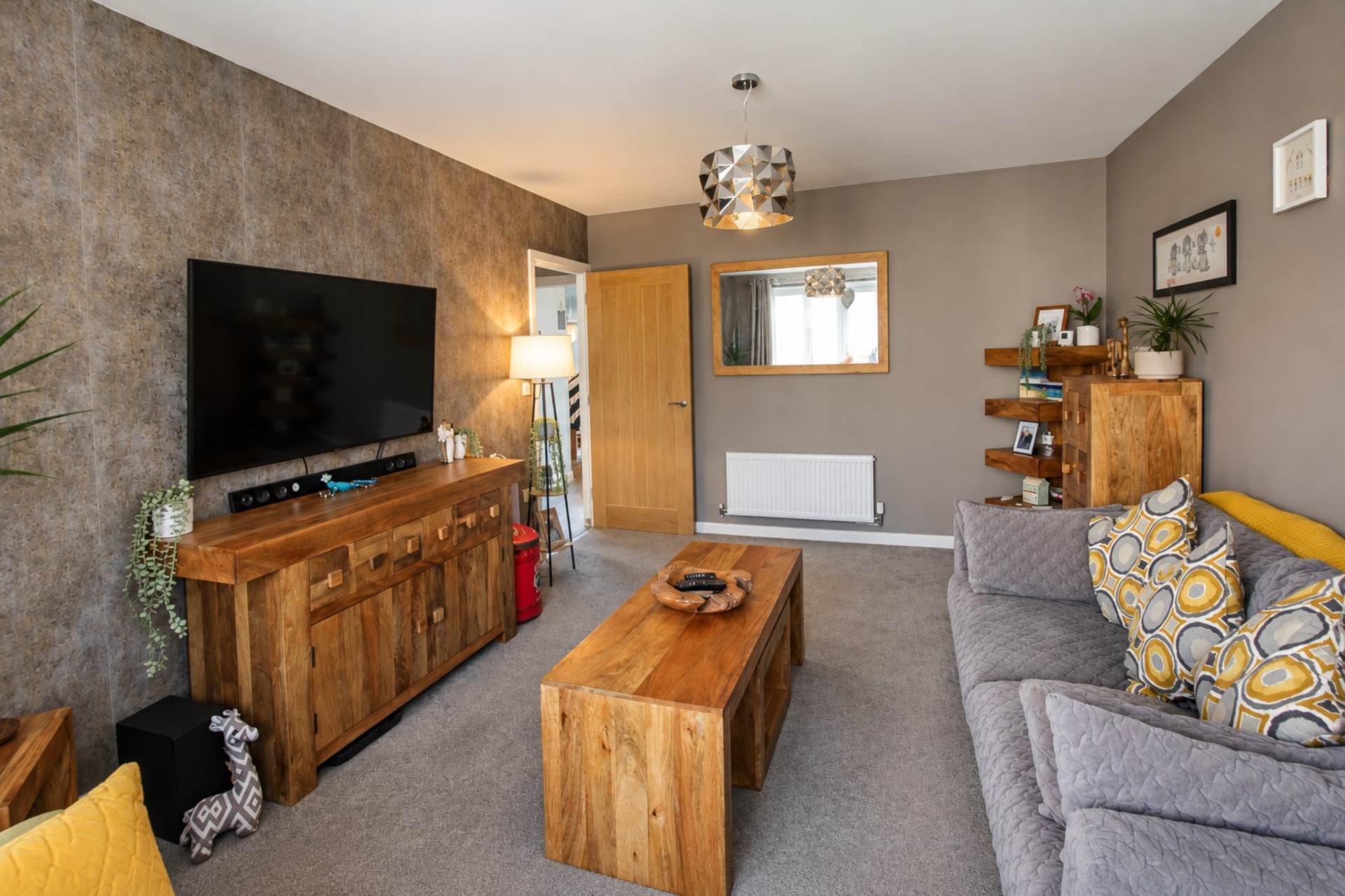 **Cheddar**2 Minutes to Reservoir**Excellent Location**Fabulous Private Garden**4 Double Bedrooms**, Image 11