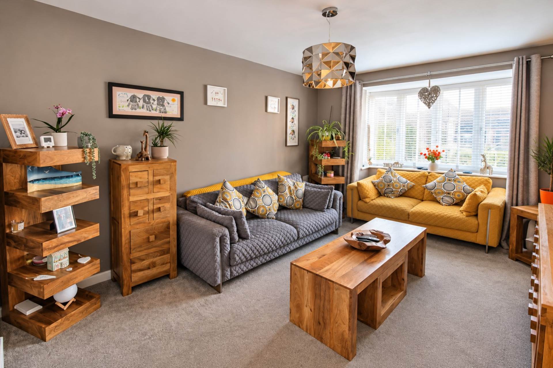 **Cheddar**2 Minutes to Reservoir**Excellent Location**Fabulous Private Garden**4 Double Bedrooms**, Image 13