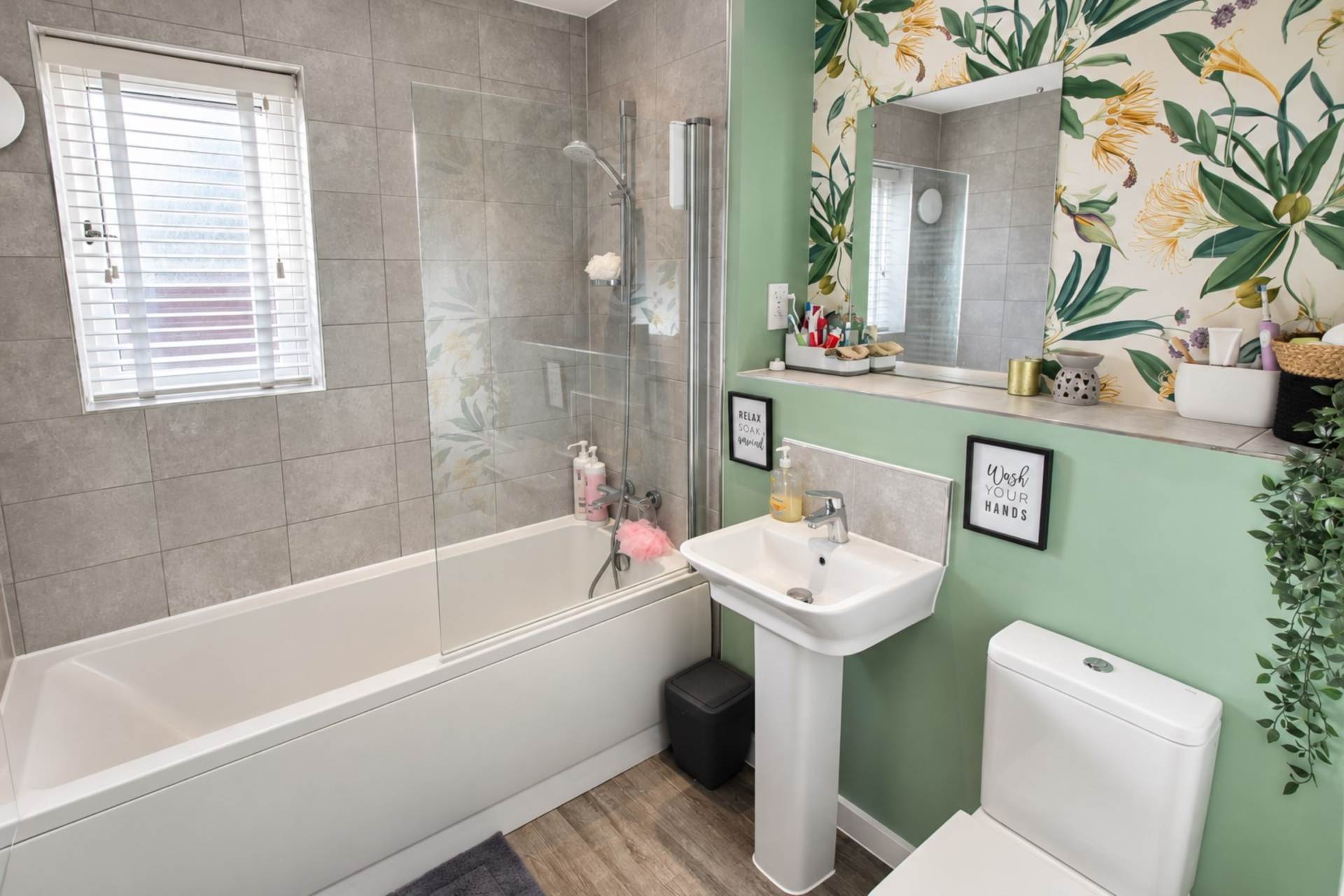 **Cheddar**2 Minutes to Reservoir**Excellent Location**Fabulous Private Garden**4 Double Bedrooms**, Image 23