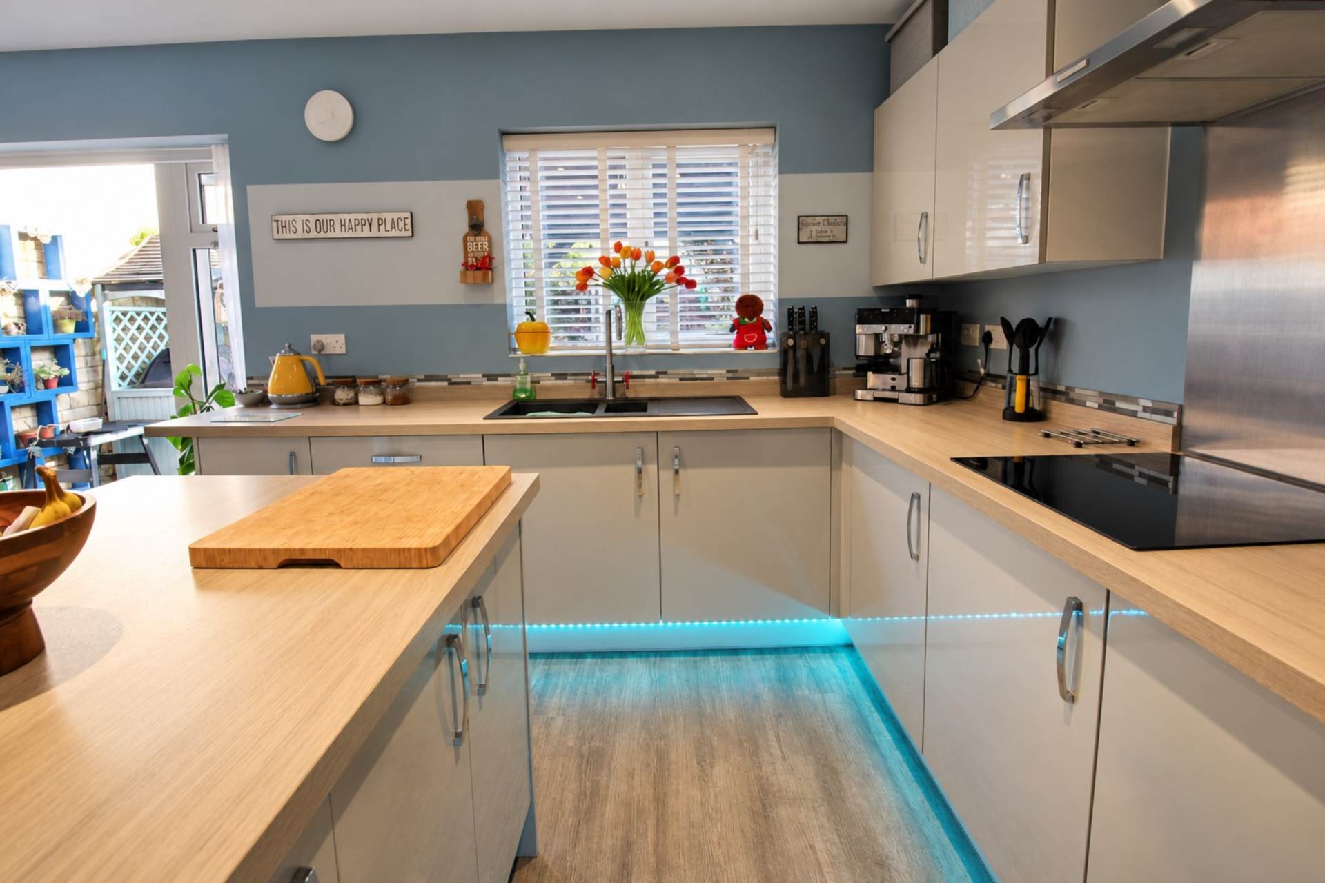 **Cheddar**2 Minutes to Reservoir**Excellent Location**Fabulous Private Garden**4 Double Bedrooms**, Image 9