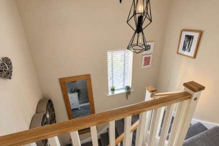 **Cheddar**2 Minutes to Reservoir**Excellent Location**Fabulous Private Garden**4 Double Bedrooms**, Image 15