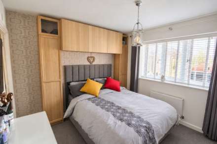**Cheddar**2 Minutes to Reservoir**Excellent Location**Fabulous Private Garden**4 Double Bedrooms**, Image 17