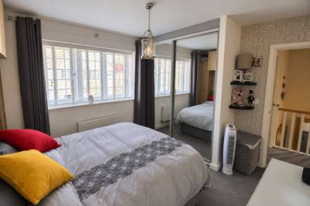 **Cheddar**2 Minutes to Reservoir**Excellent Location**Fabulous Private Garden**4 Double Bedrooms**, Image 18