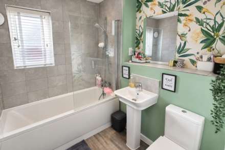 **Cheddar**2 Minutes to Reservoir**Excellent Location**Fabulous Private Garden**4 Double Bedrooms**, Image 23