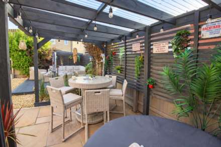 **Cheddar**2 Minutes to Reservoir**Excellent Location**Fabulous Private Garden**4 Double Bedrooms**, Image 27