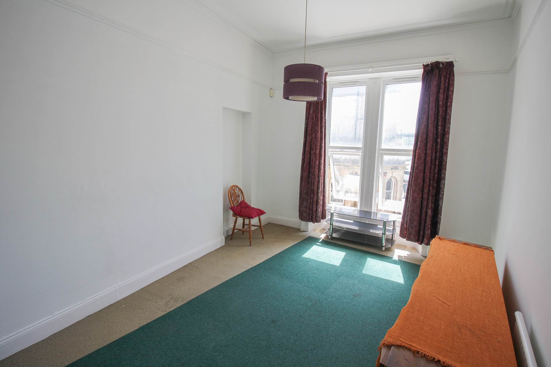West Street**Just Off Beach Front**Home & Income**, Image 8