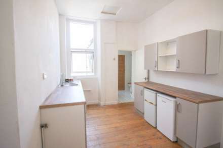 West Street**Just Off Beach Front**Home & Income**, Image 5