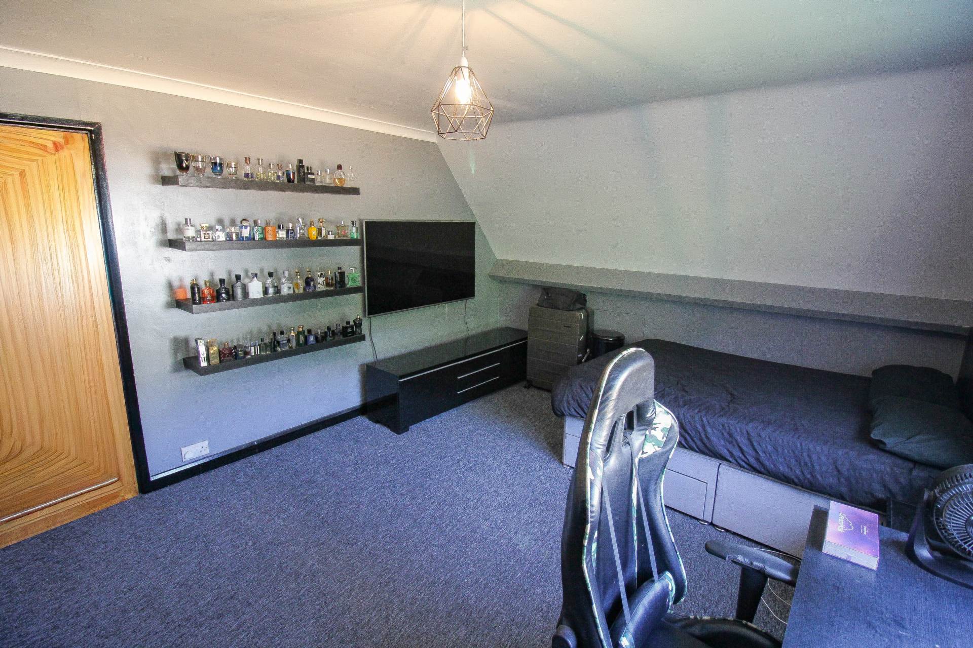 Hawthorn Park, Worle Hillside, Image 15