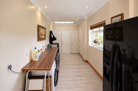 **Sand Bay**Perfect for Dual Occupancy**Swimming Pool Complex**2 Minutes to Beach**, Image 22