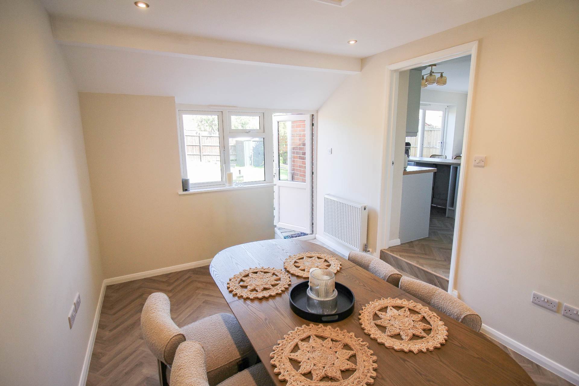 Richards Close**Beautifully presented**Large Sunny Garden**3 Bedrooms**Extra Living Space**, Image 5