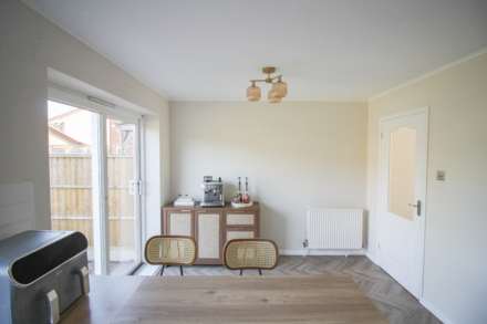Richards Close**Beautifully presented**Large Sunny Garden**3 Bedrooms**Extra Living Space**, Image 10
