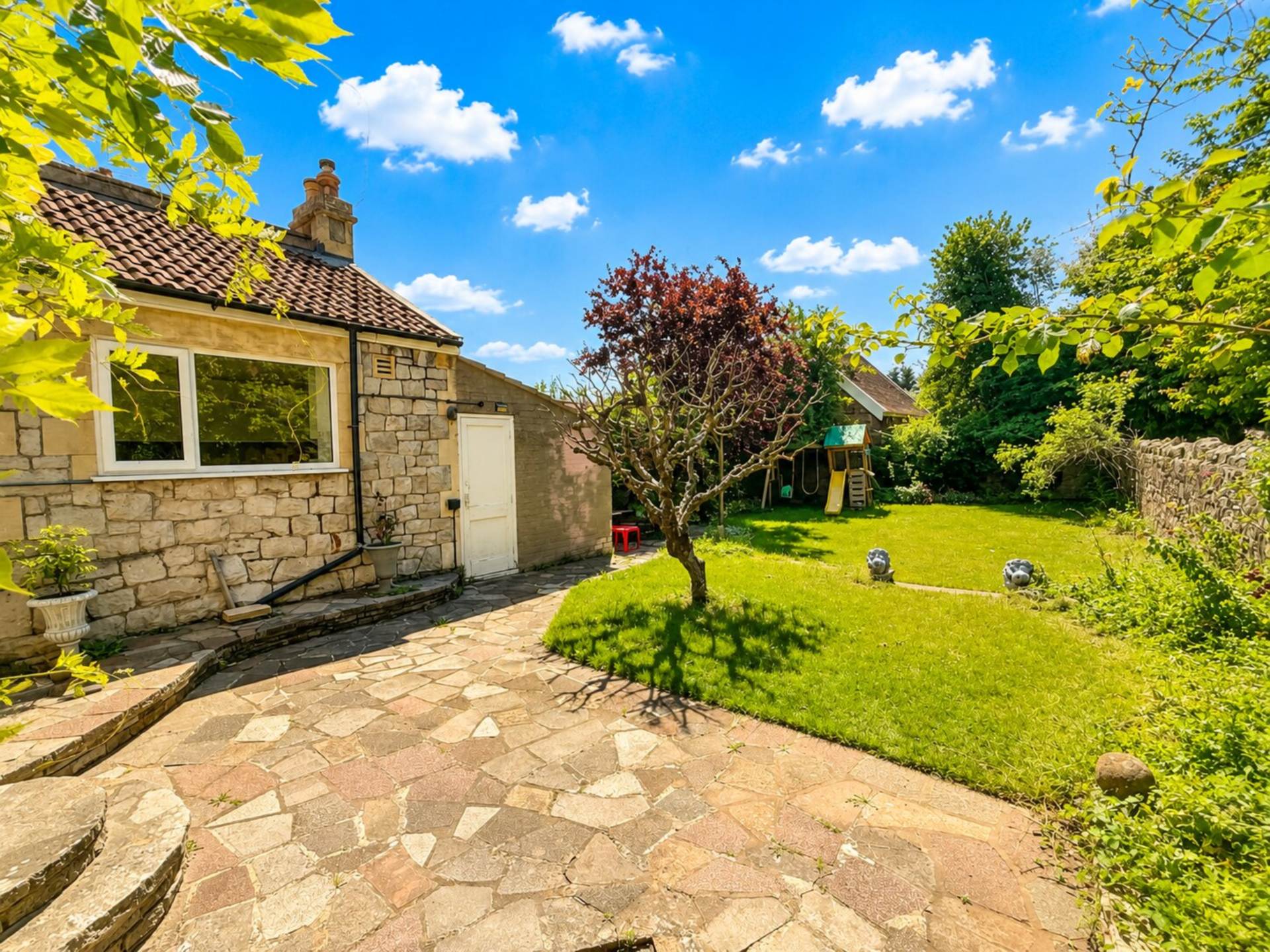 Ashcombe Gardens, Milton, Image 8