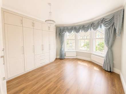 Ashcombe Gardens, Milton, Image 15