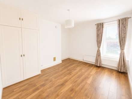 Ashcombe Gardens, Milton, Image 17