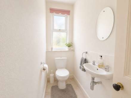 Ashcombe Gardens, Milton, Image 20