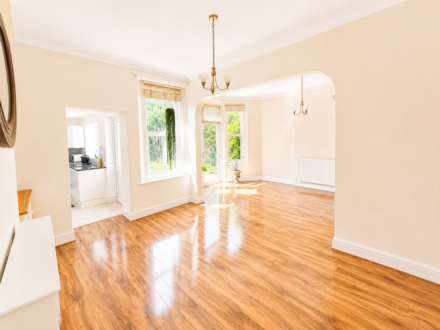Ashcombe Gardens, Milton, Image 4
