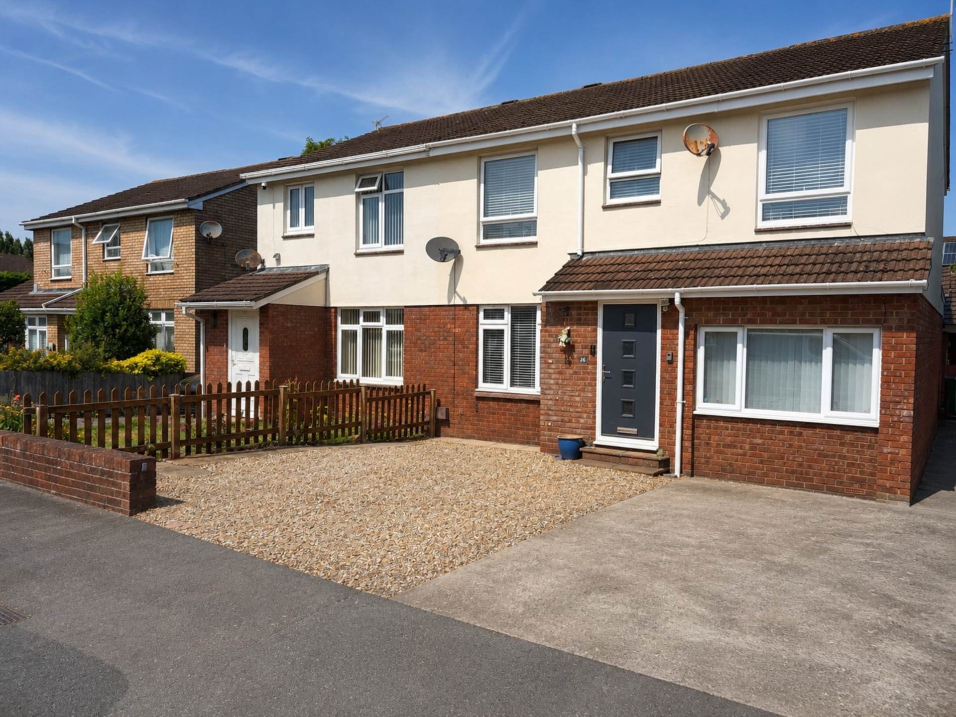 Worle**House with Potential Annex** Potential of 6 Beds**2 Shower Rooms & Bathroom**, Image 1