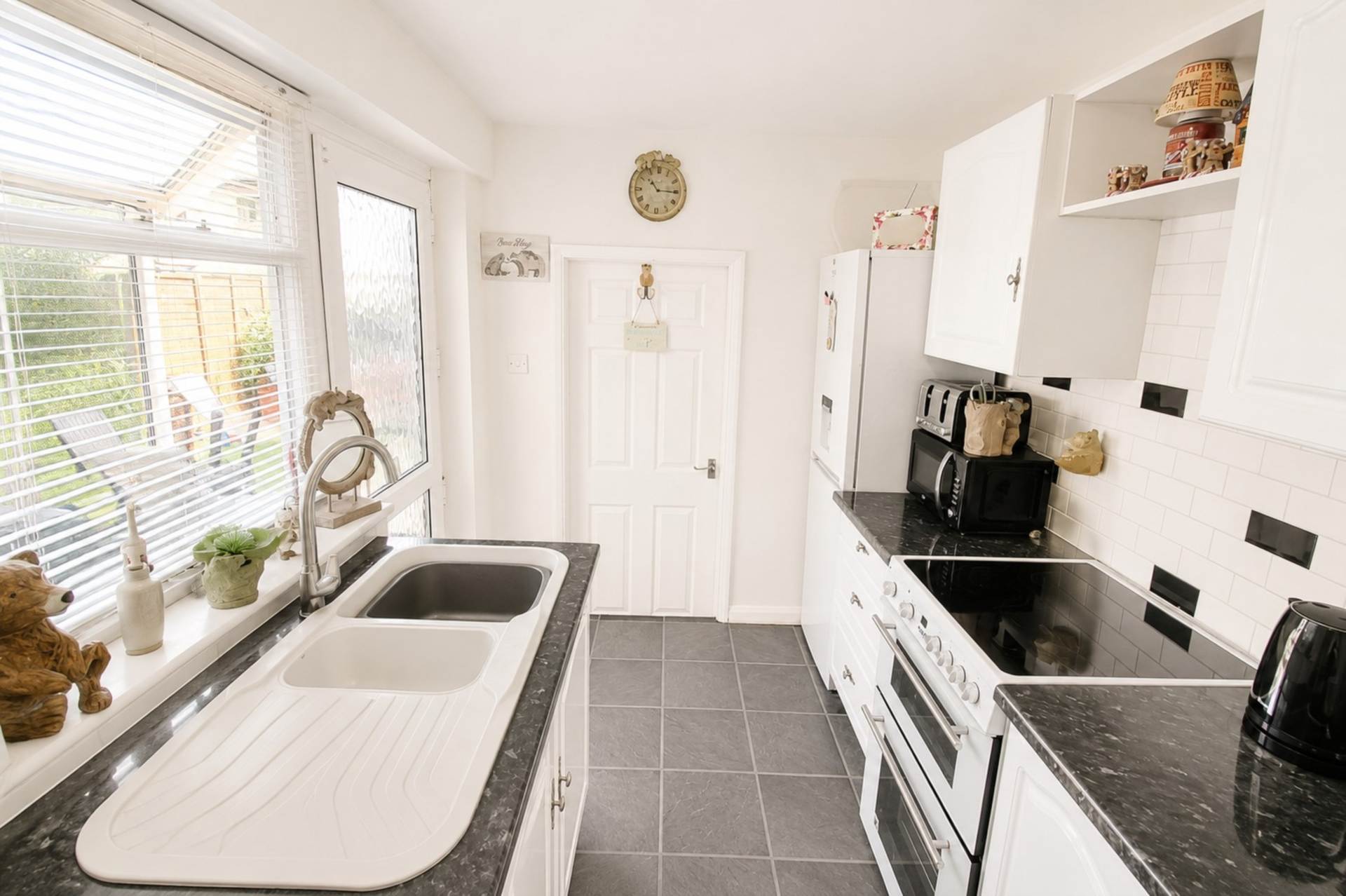 Worle**House with Potential Annex** Potential of 6 Beds**2 Shower Rooms & Bathroom**, Image 9
