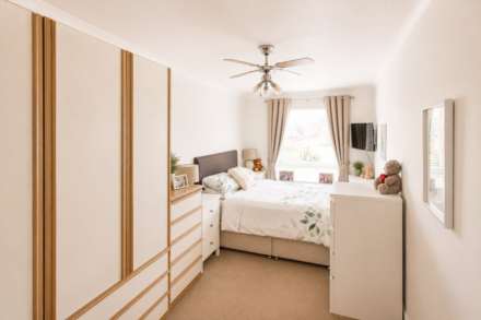 Worle**House with Potential Annex** Potential of 6 Beds**2 Shower Rooms & Bathroom**, Image 12