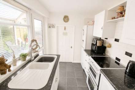 Worle**House with Potential Annex** Potential of 6 Beds**2 Shower Rooms & Bathroom**, Image 9