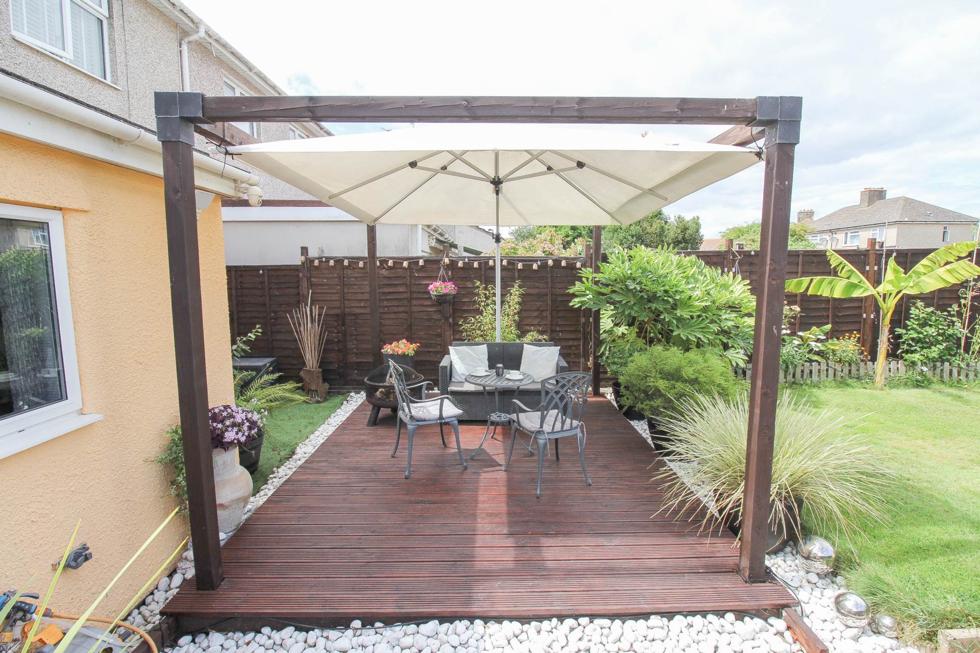 **Central Location**3 Good Sized Bedrooms**140 SQM Garden Including Workshop**Very Well Presented Inside & Out**, Image 13