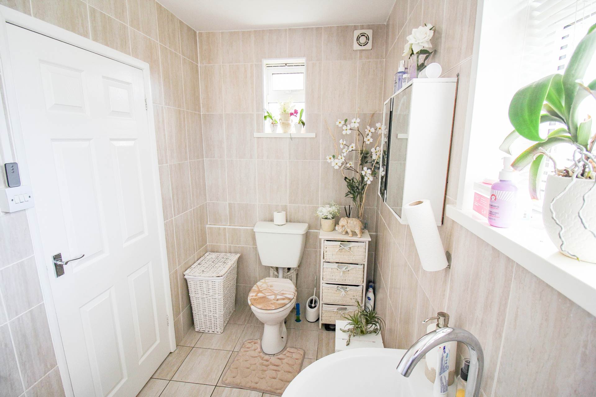 **Central Location**3 Good Sized Bedrooms**140 SQM Garden Including Workshop**Very Well Presented Inside & Out**, Image 14