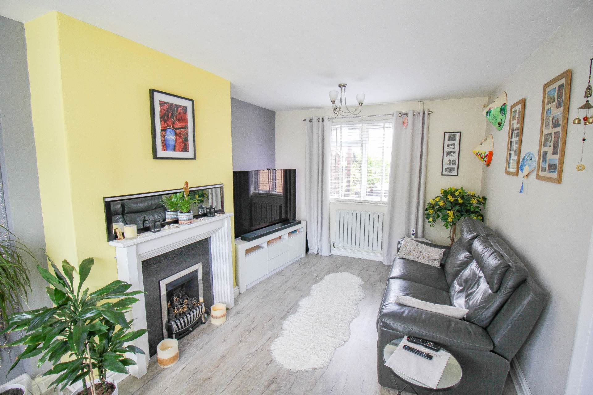 **Central Location**3 Good Sized Bedrooms**140 SQM Garden Including Workshop**Very Well Presented Inside & Out**, Image 4