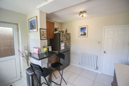 **Central Location**3 Good Sized Bedrooms**140 SQM Garden Including Workshop**Very Well Presented Inside & Out**, Image 17