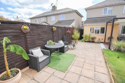 **Central Location**3 Good Sized Bedrooms**140 SQM Garden Including Workshop**Very Well Presented Inside & Out**, Image 22