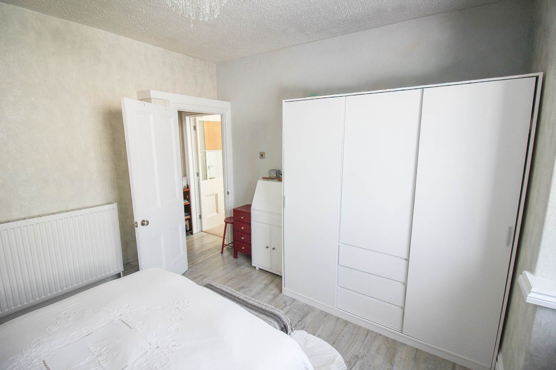 Centrally Located**Beautifully Presented**Private Sunny Garden**, Image 10