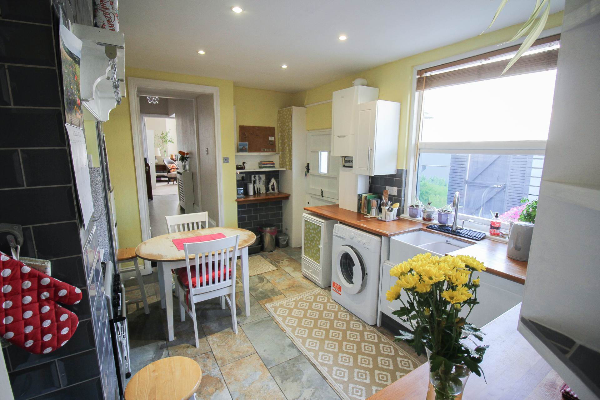 Centrally Located**Beautifully Presented**Private Sunny Garden**, Image 6