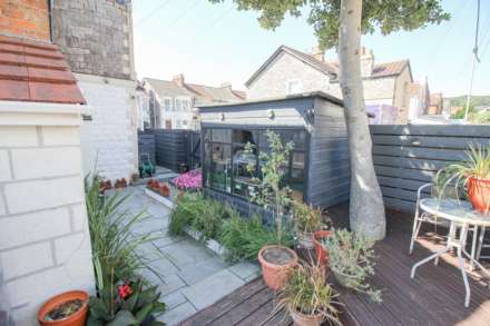Centrally Located**Beautifully Presented**Private Sunny Garden**, Image 16