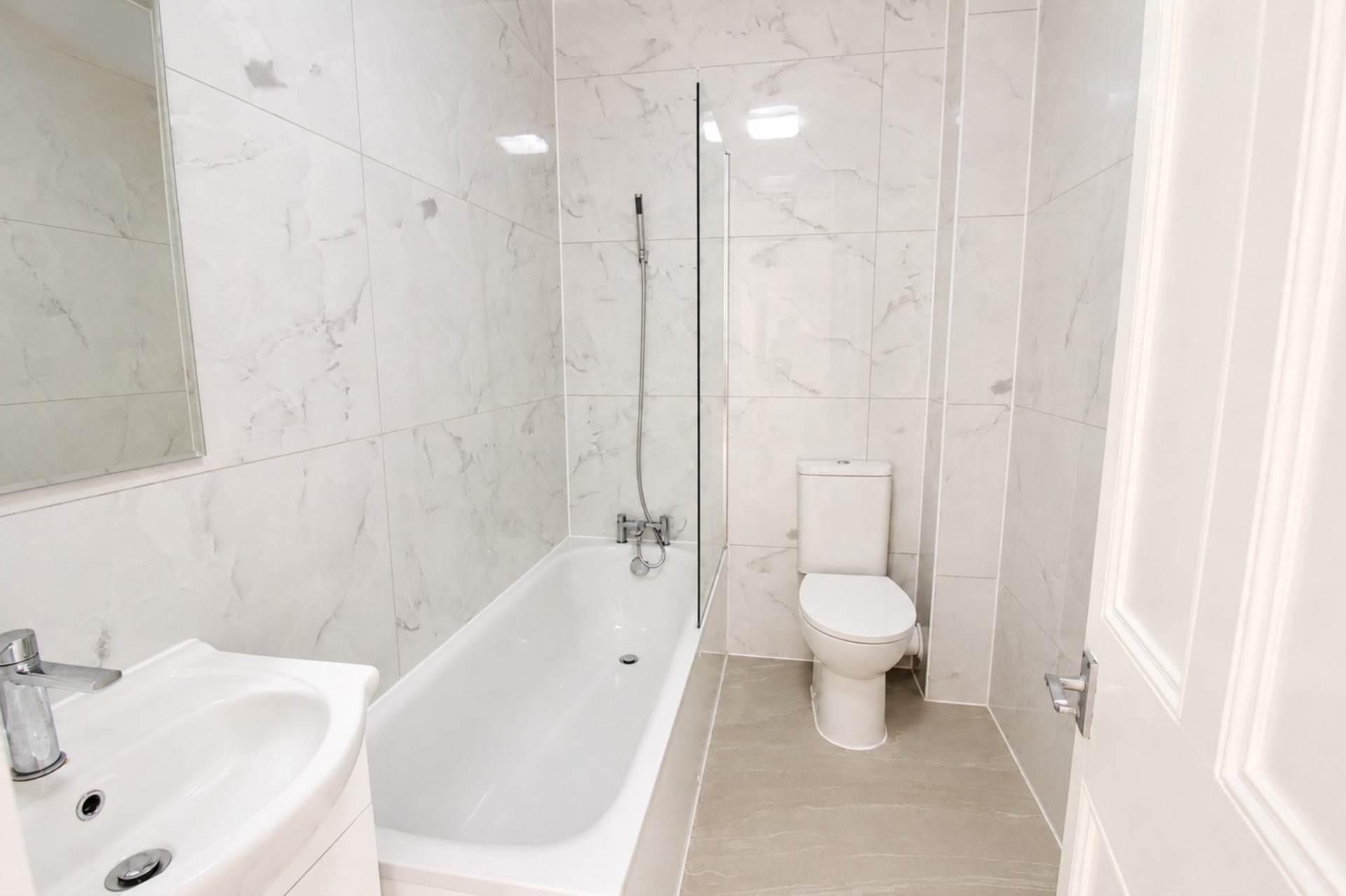 Whitecross Road**Fully Refurbished**Ideal Location**Two Double Bedrooms**, Image 10