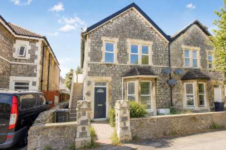 Whitecross Road**Fully Refurbished**Ideal Location**Two Double Bedrooms**