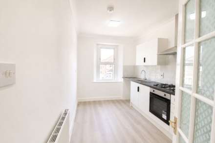 Whitecross Road**Fully Refurbished**Ideal Location**Two Double Bedrooms**, Image 6