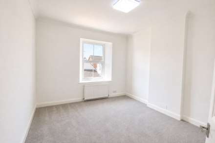 Whitecross Road**Fully Refurbished**Ideal Location**Two Double Bedrooms**, Image 8