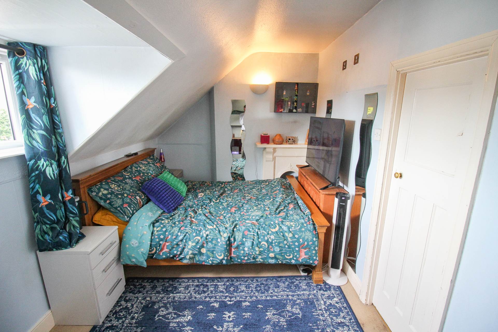 Hillside Location**Double Bedroom**Perfect First Time Buy**, Image 8