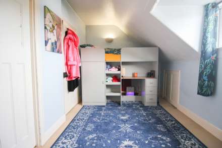 Hillside Location**Double Bedroom**Perfect First Time Buy**, Image 10