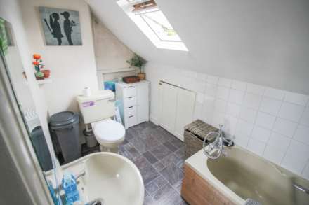 Hillside Location**Double Bedroom**Perfect First Time Buy**, Image 11
