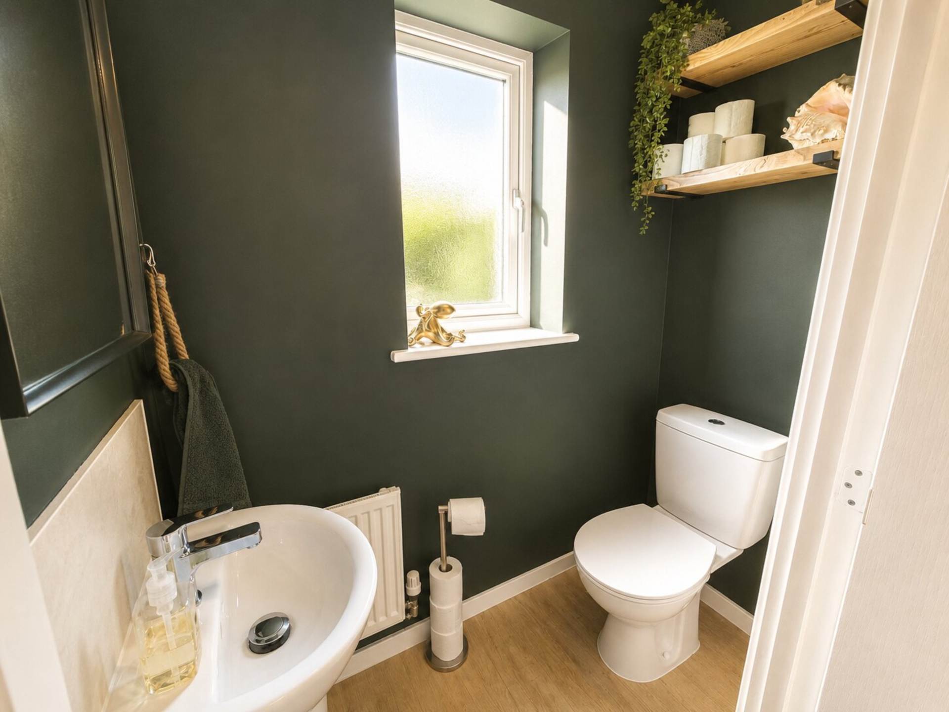Lancaster Crescent, Haywood Village - Fully Off-Grid Modern Home, Image 22