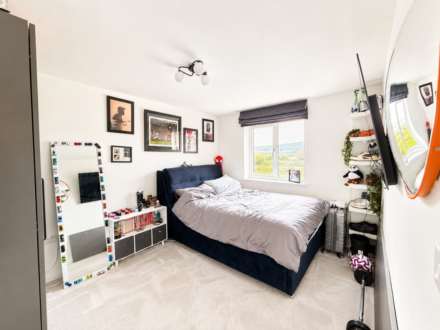 Lancaster Crescent, Haywood Village - Fully Off-Grid Modern Home, Image 16