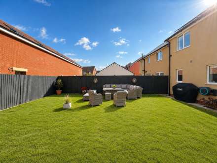 Lancaster Crescent, Haywood Village - Fully Off-Grid Modern Home, Image 9