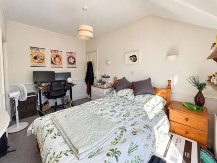 Bridge Road, Superb First Time Buyers Flat - Own Private Entrance, Image 7