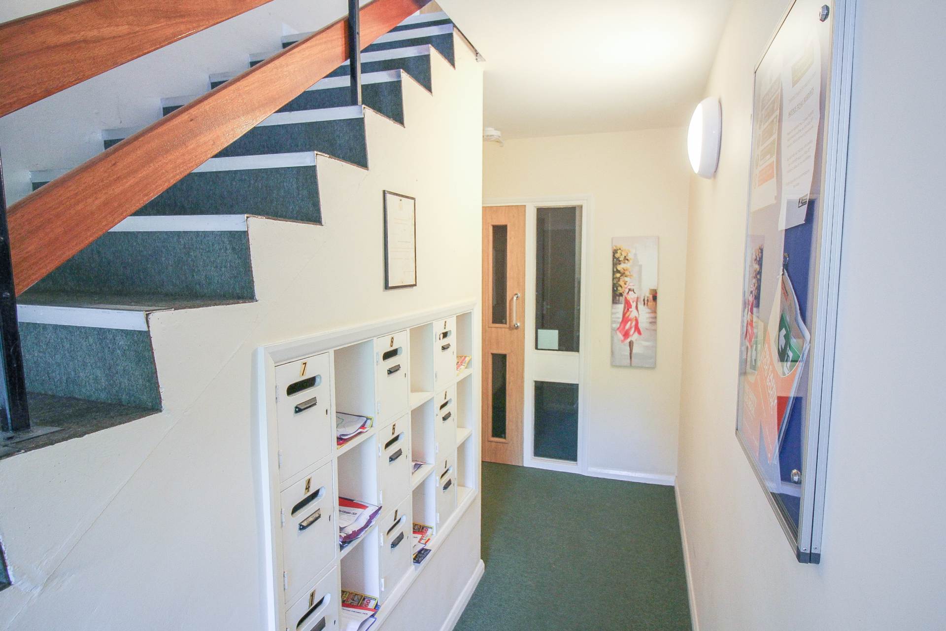 **Queens Road**Super Location Opposite Grove Park**2 Minutes to Town**Two Double Bedrooms**Lounge with Juliet Balcony**, Image 15