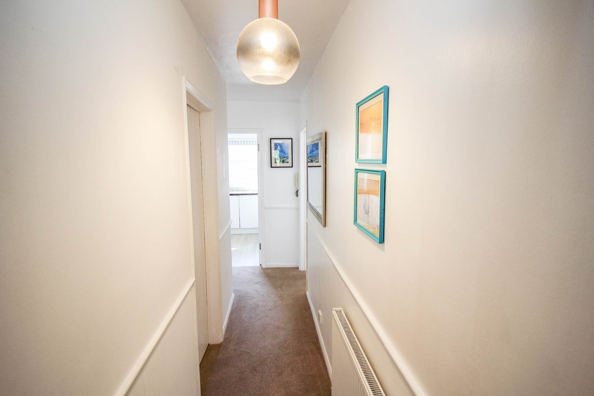 **Queens Road**Super Location Opposite Grove Park**2 Minutes to Town**Two Double Bedrooms**Lounge with Juliet Balcony**, Image 8
